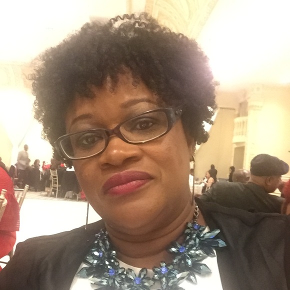 Meet your Posher, Donna - Picture 1 of 1